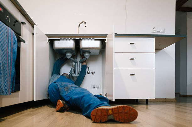 Professional Emergency Plumber technician working in Akron, CO